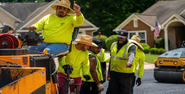 Commercial Concrete Repair to Resolve Cracks in Pavement