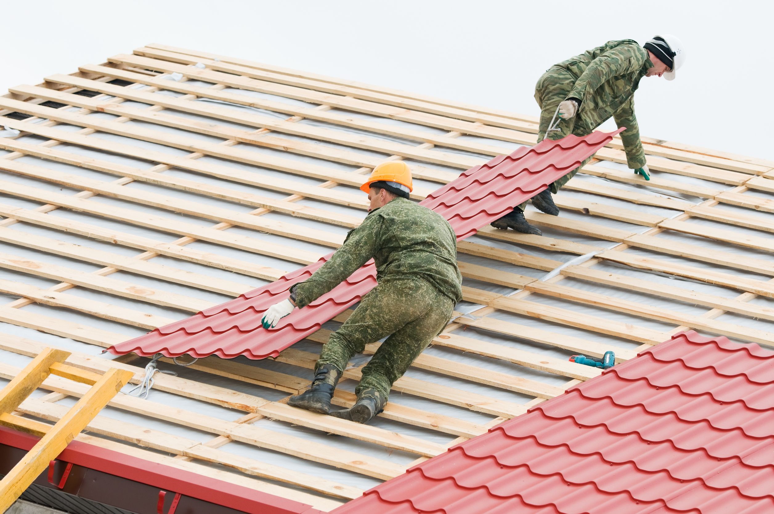 Hiring A Roofer Tucson To Do Routine Maintenance Tasks