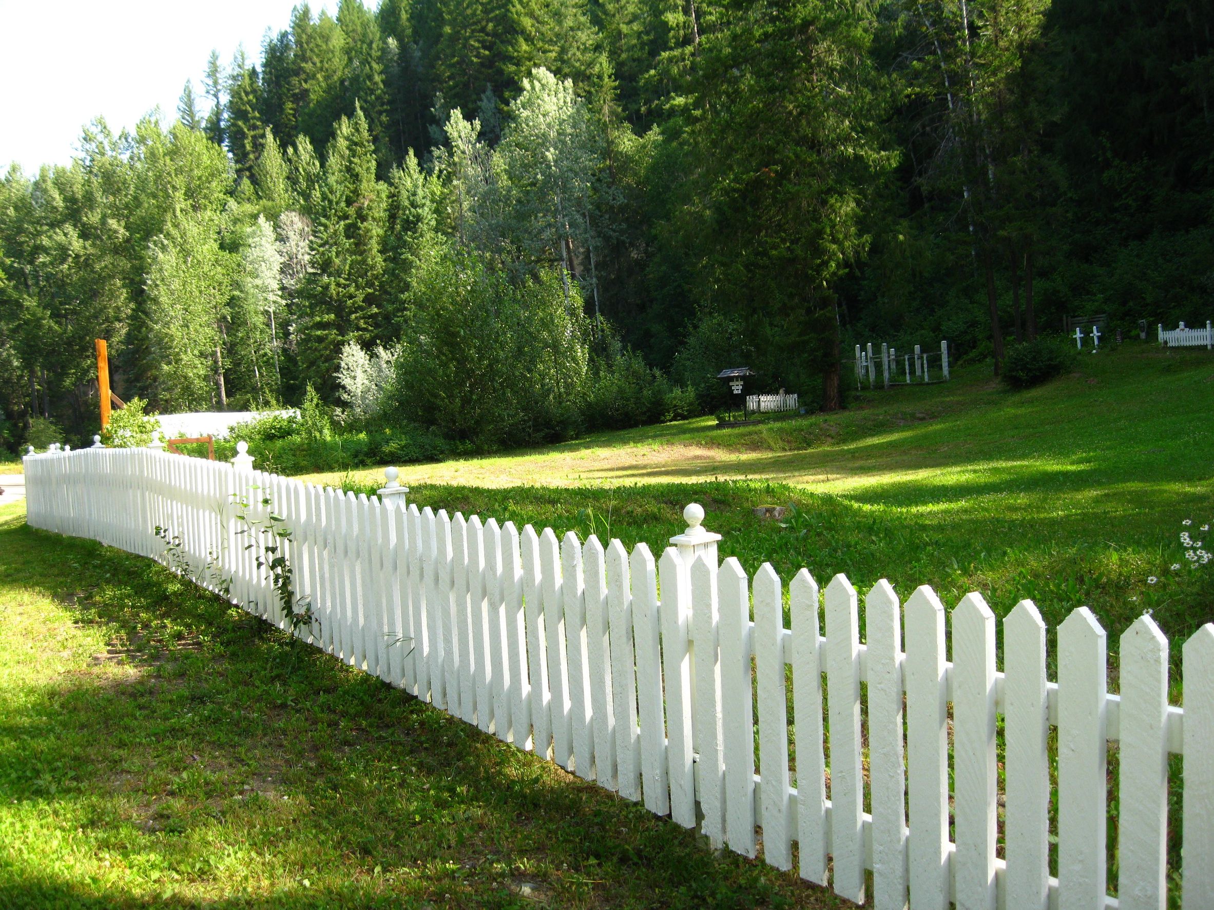 Tips for Spacing Fencing in Post Falls, ID